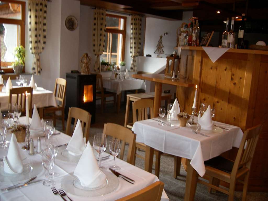 Hotel Und Apartements Im Forellenbach Fischen im Allgaeu Εστιατόριο φωτογραφία